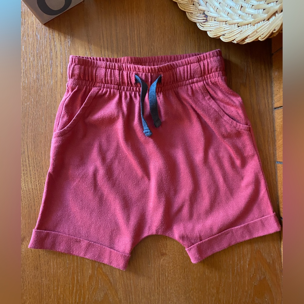 Red Cat & Jack Shorts - 2T Boy